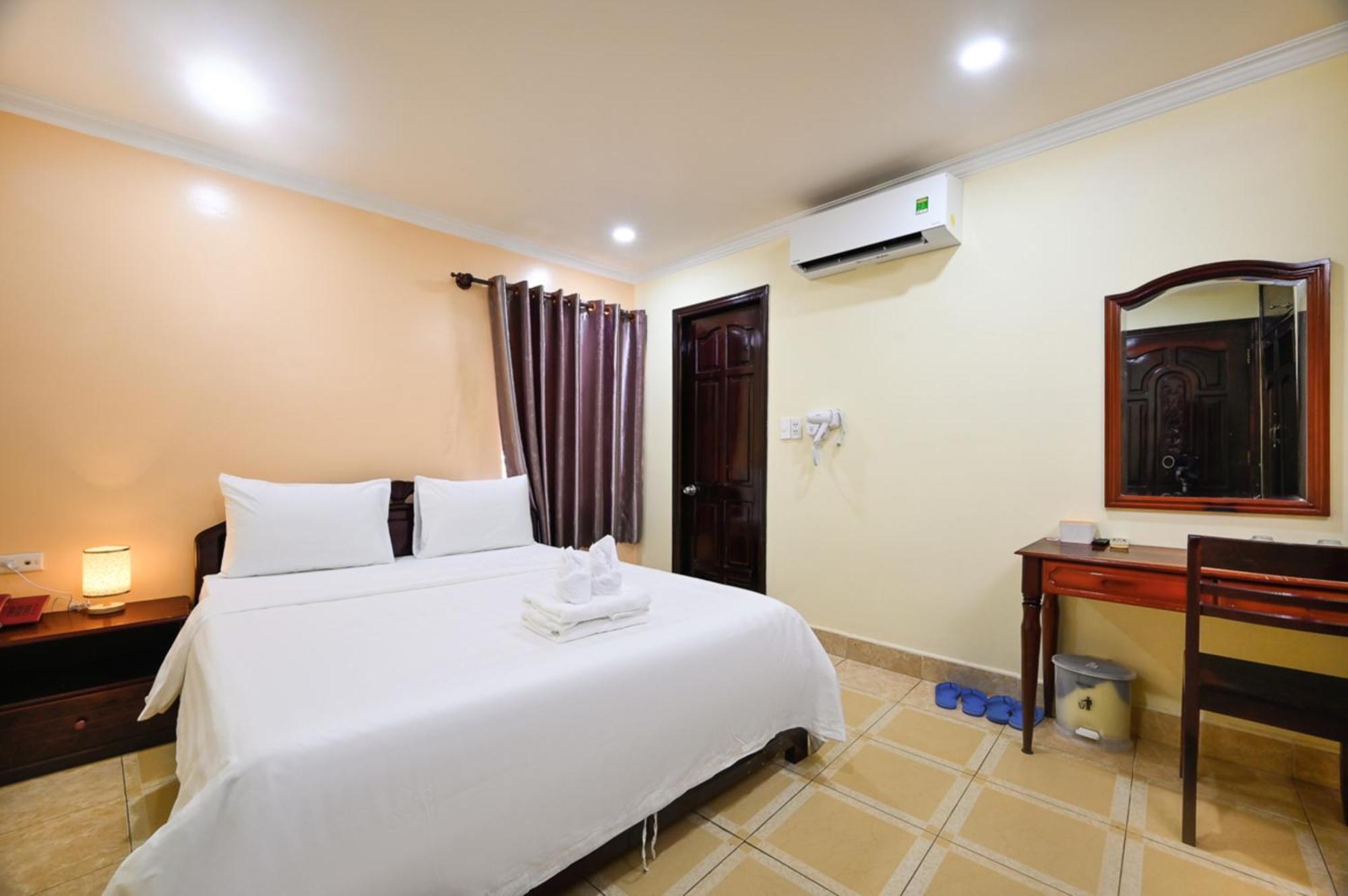 Hotel Rainbow Airport
